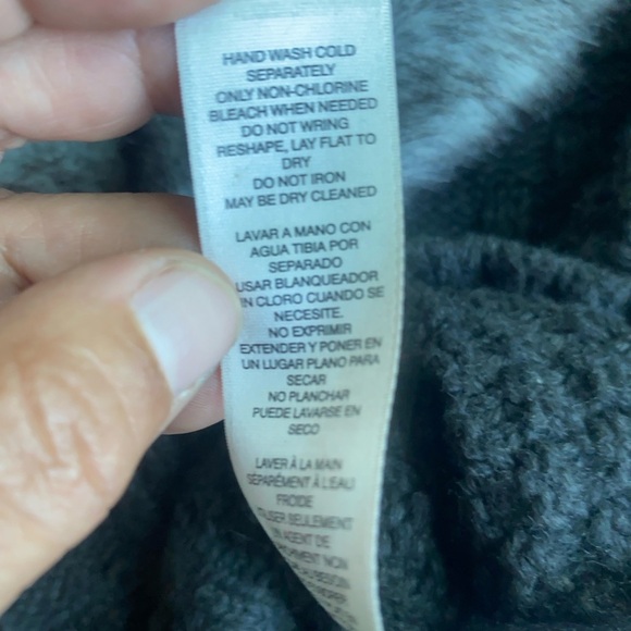 Chico’s Black Knit Sweater Vest w/ Faux Fur Collar Size 0 (S) - Picture 6 of 11